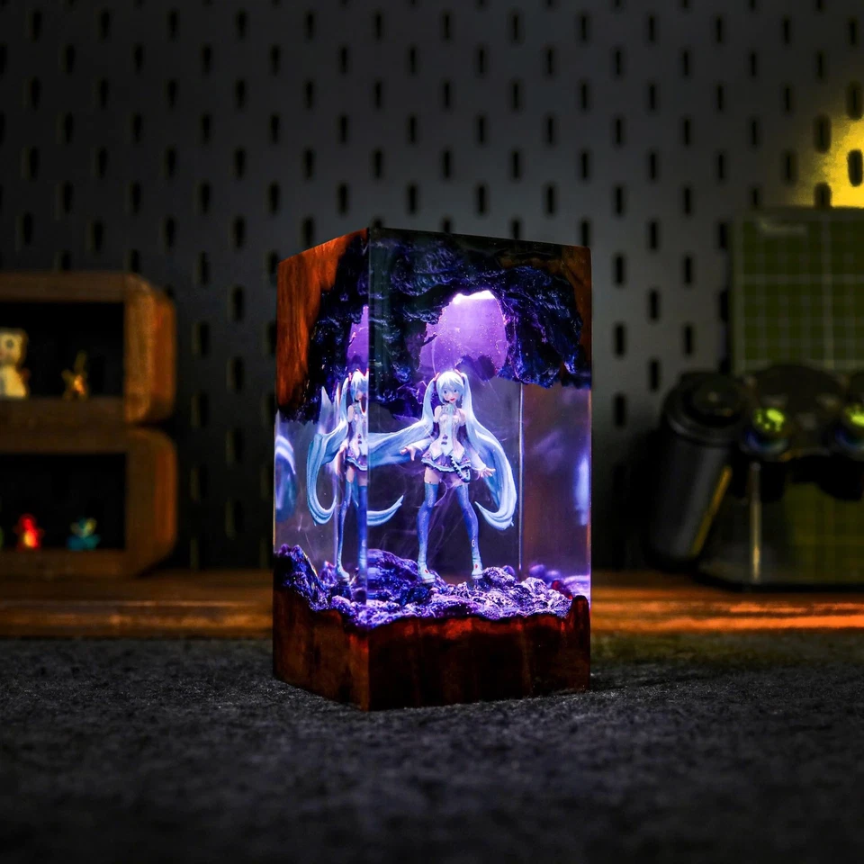 Miku resin lamp, Gaming Decor Night Lamp, custom lamp, Halloween decor - Image 2 of 4