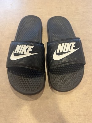 Nike Benassi JDI Slides Women s Size 9 - Black EUC