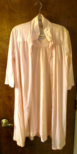 Vintage Vanity Fair Peignoir Set  Nightgown  Robe Pale Pink Nylon  Size S/XS