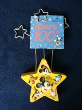 Disney - Walt's 100th Anniversary Yellow Star Note Holder - Hallmark - 2001