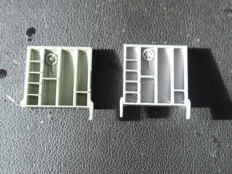 R.235 TRIANG GREY PULP WOOD CAR UPRIGHT END SECTION REPRODUCTION 3DPD - Image 4 of 4