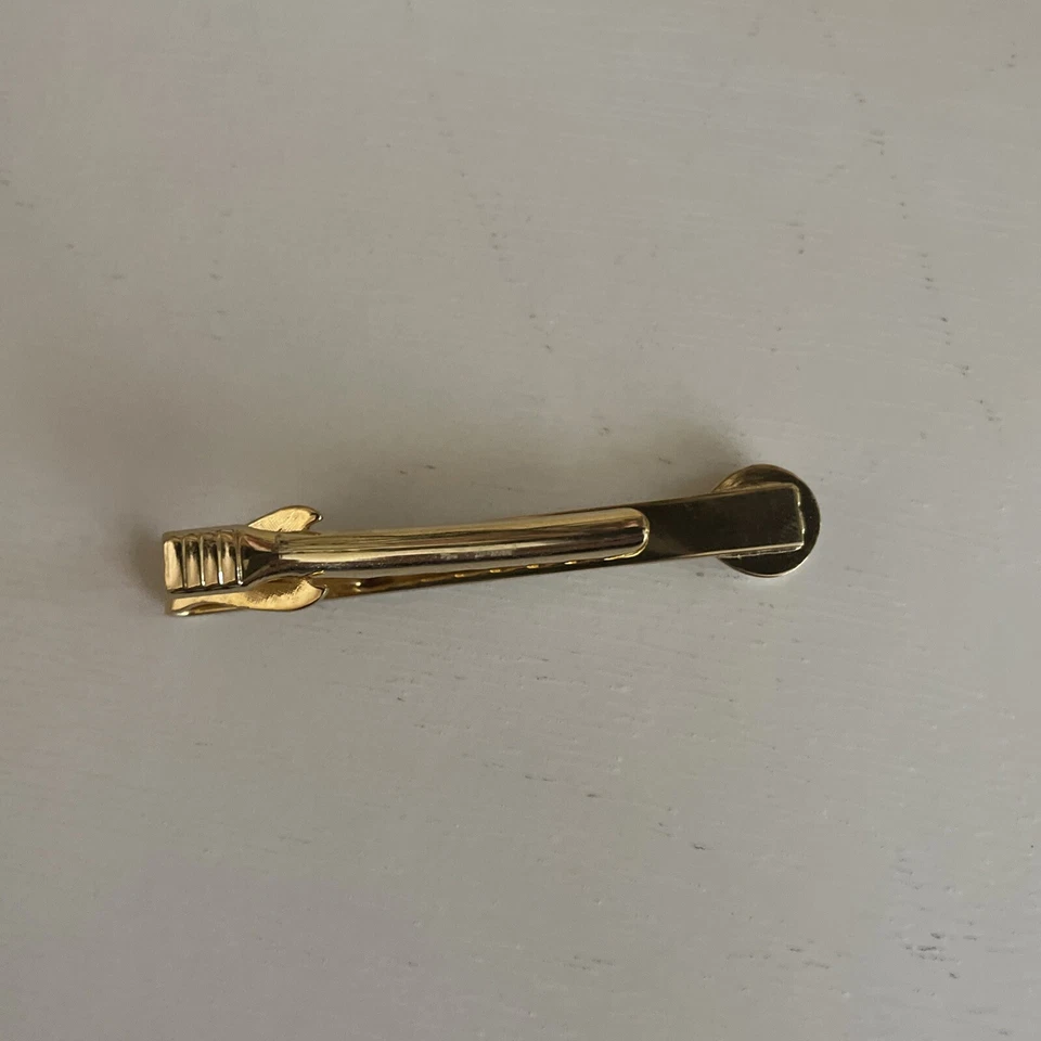 Clip de barra de corbata vintage con acento de jade tono dorado Foto 4 de 4