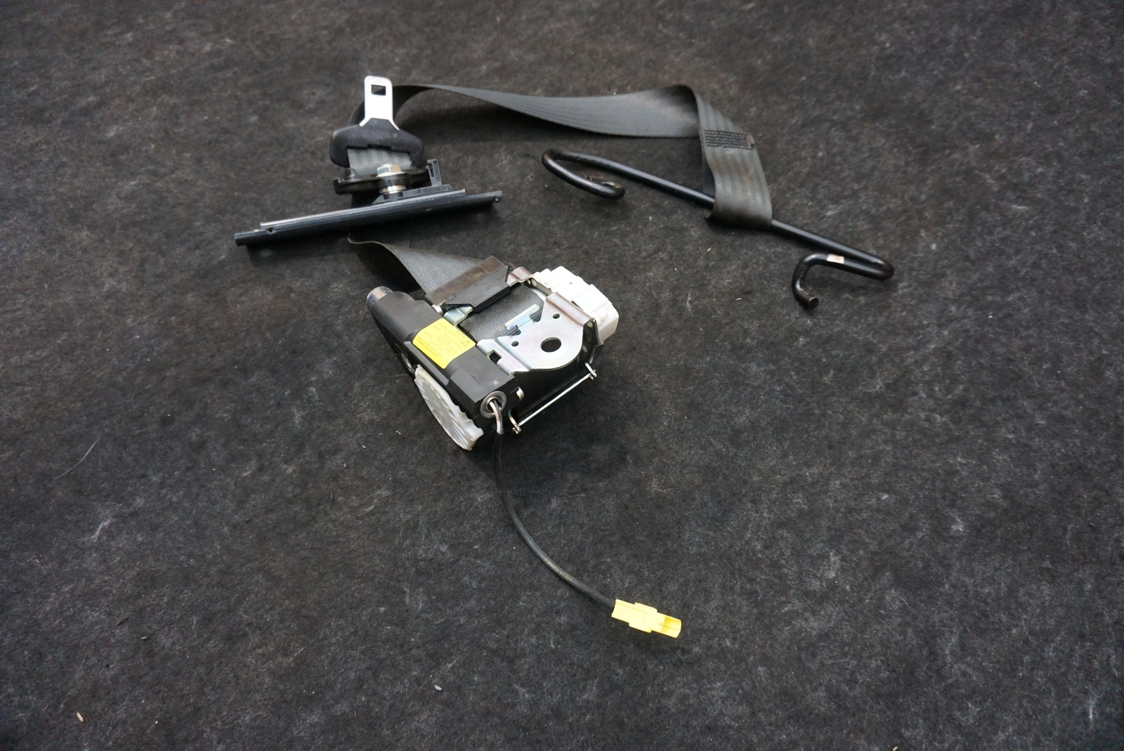 Front Right Passenger Seat Belt Assembly 34157462 Maserati Granturismo 2008-19