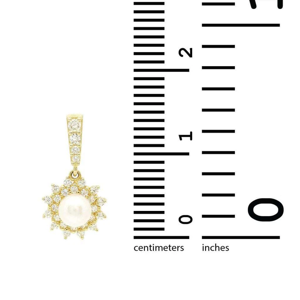 Colgante de oro blanco de 14 k con halo de perlas de 0,50 quilates de 0,65" Foto 2 de 4