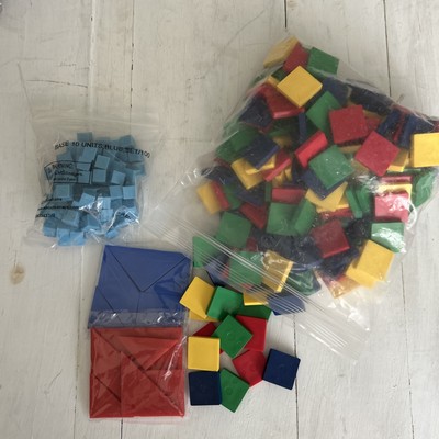 Rightstart Learning Toys 200 Centimeter Cubes, 2 Tangrams,  200 Color Tiles