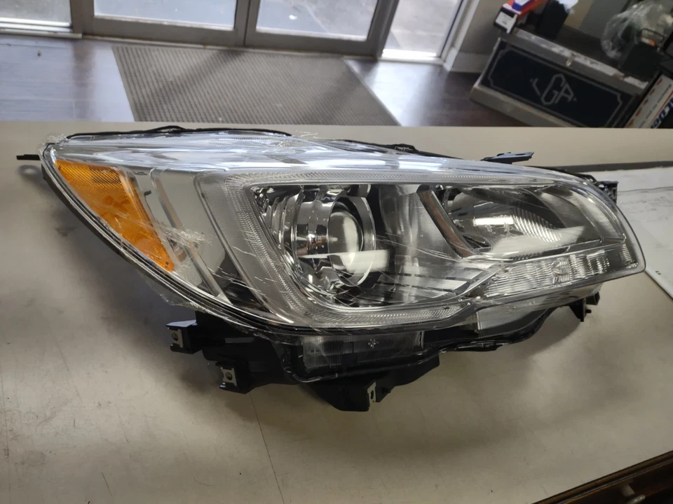 Conjunto de faros derechos para Subaru Legacy/Outback 15-17 cromo/carcasa negra Foto 4 de 4