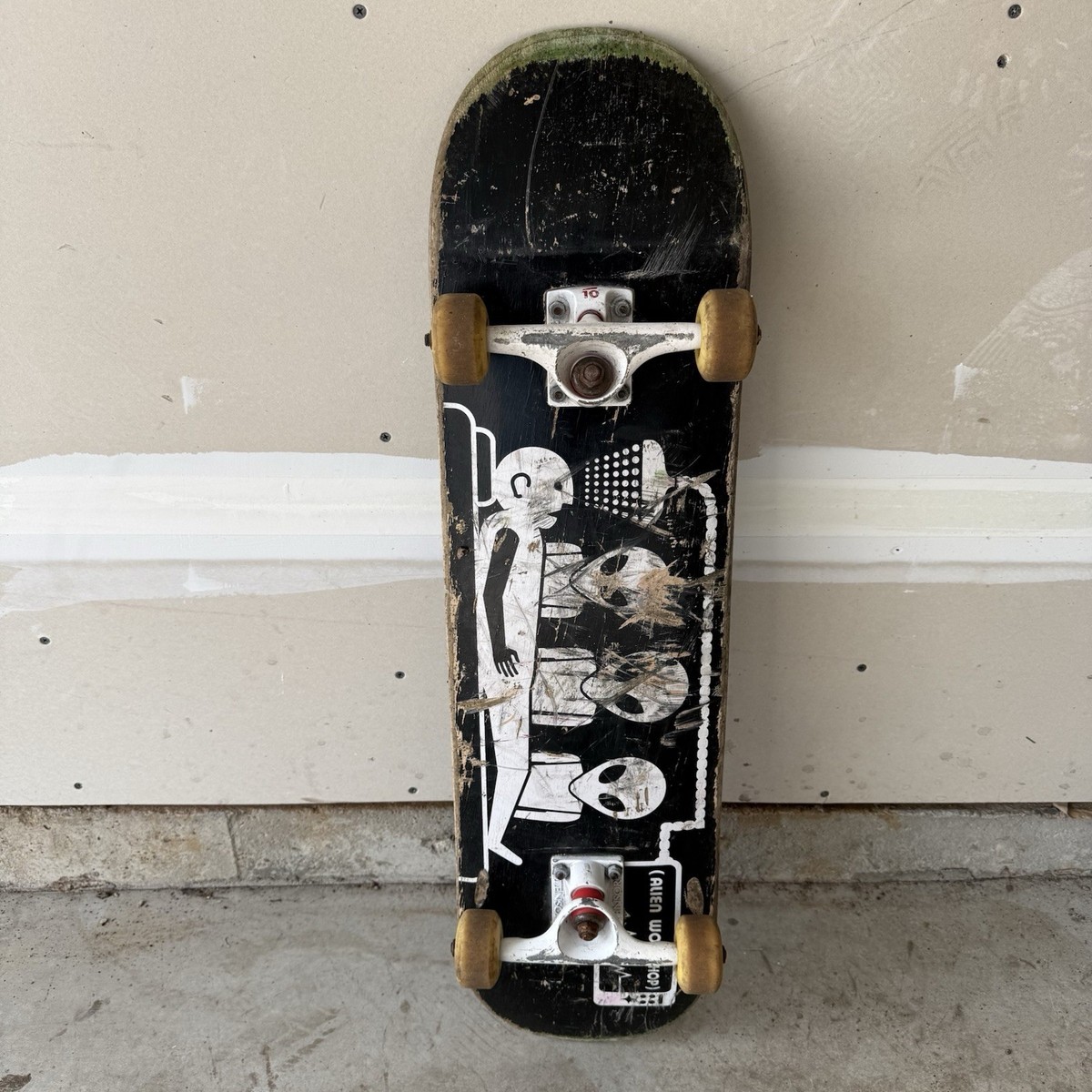 Vintage 1996 ALIEN WORKSHOP Abduction Skateboard Deck 90s Tensor