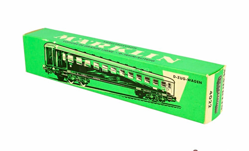 Trix 4022 Spur H0 D-Zug-Wagen Personenwagen in Grün/Silber | Condition: Gebraucht