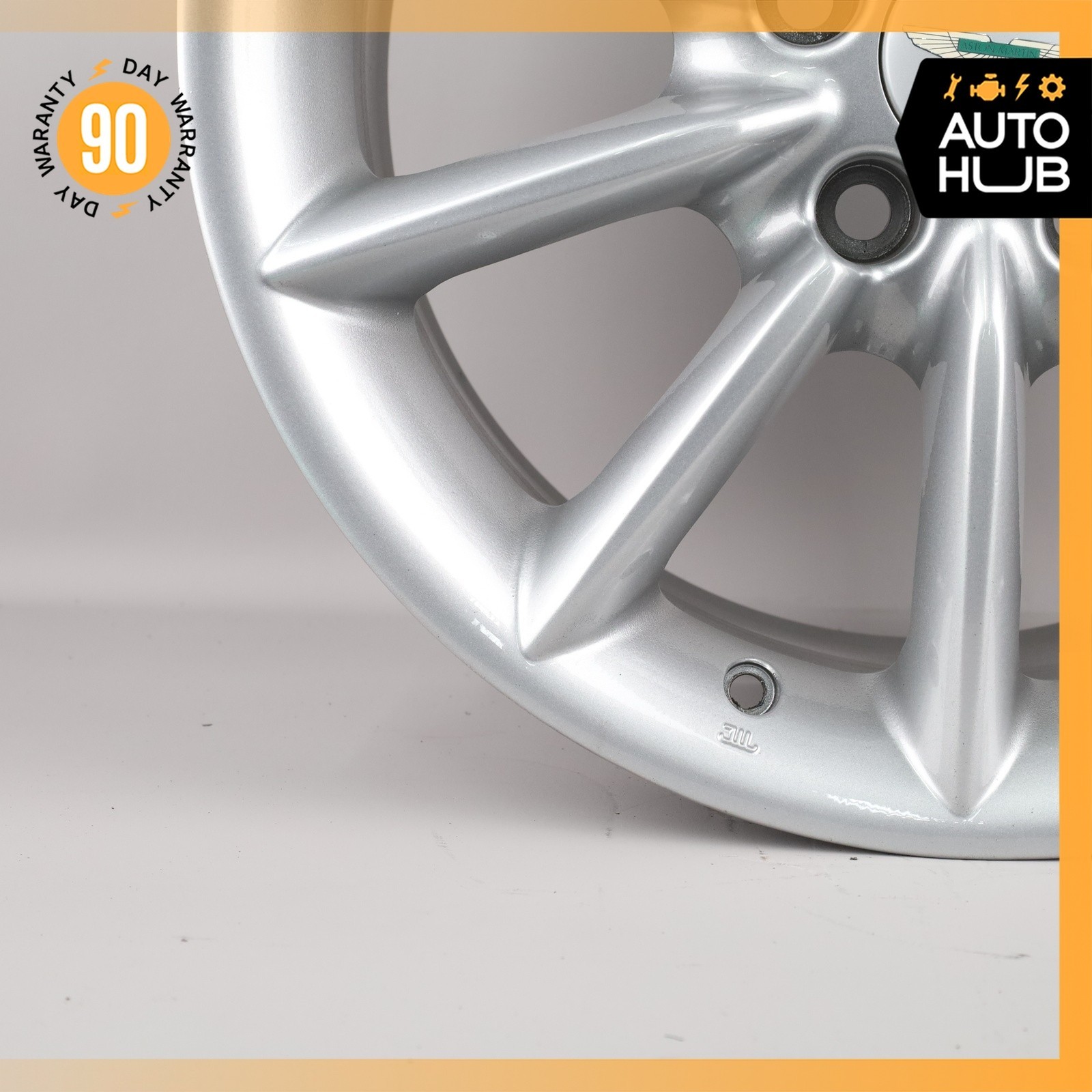 Aston Martin DB7 Vantage 8 x 18 18" Front Wheel Rim Silver 36120943AB OEM