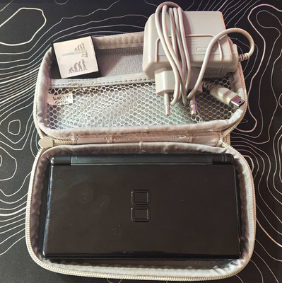 Nintendo DS Lite Schwarz Handheld-Konsole  inkl.  CycloDS