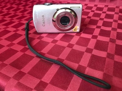 Canon IXUS 870 IS Digital Camera 10MP Tested Working + 1GB Memory Card