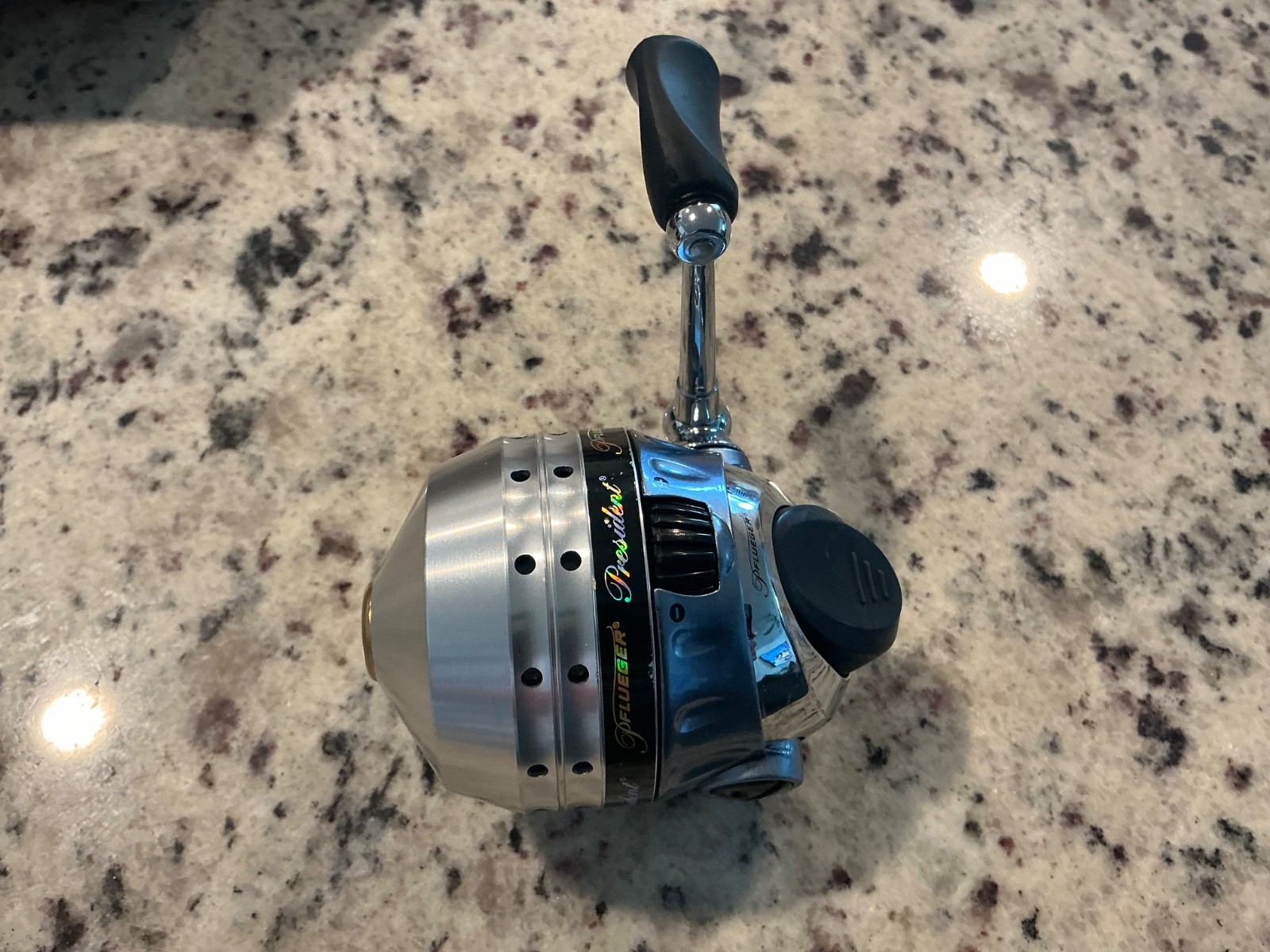 Pflueger President Spincast Reel PRES10SC 3.4:1 A+