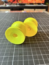 Vintage Losi XXXT2 MF Series 1:10 RC Front Wheels Hubs Solid Face Yellow #A7055
