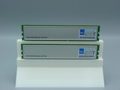2x 2GB Team Group INC. TED32048M1333HC9 4GB DDR3 1333MHz PC3-10600 PC RAM Kit