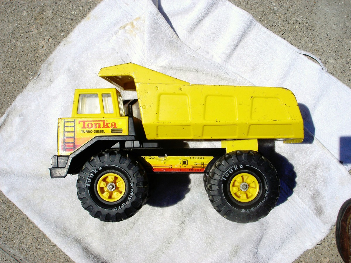 Vintage TONKA Metal Dump Truck XMB-975 Turbo Diesel