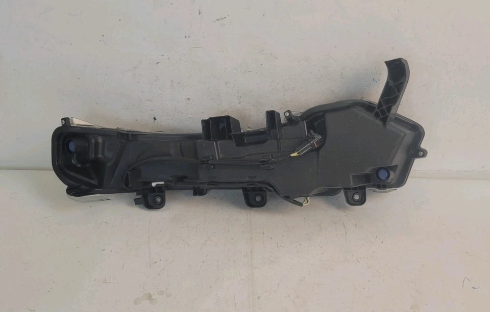 2018-2021 Lexus NX300 NX300h LH Left Driver Turn Signal Light DRL LED OEM - Изображение 4 из 4