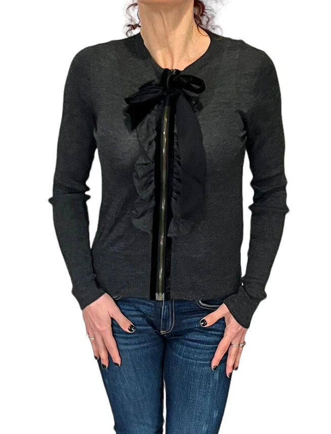 Lanvin River 2003 灰色羊毛丝绸荷叶边拉链前天鹅绒蝴蝶结开衫毛衣 S — 第 2/4 张图片