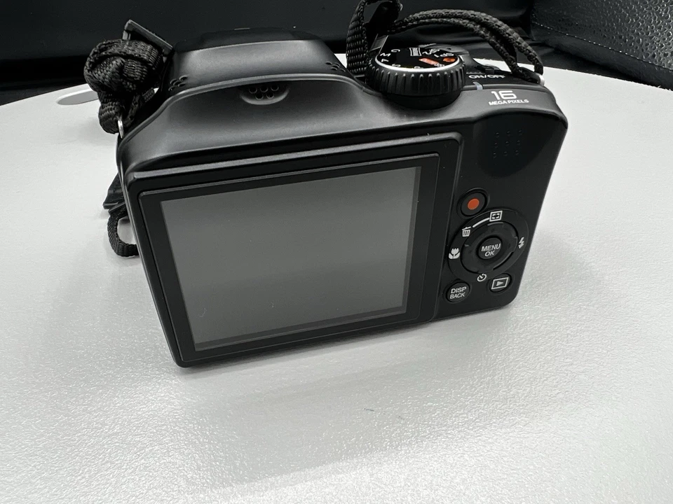 FUJI FILM FinePix S 18X Wide Zoom Digital Camera 16MP W/OEM Strap Tested Great - Image 4 of 4