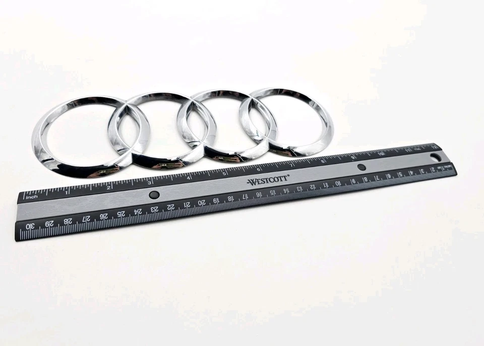 AUDI Q7 2017-2019 LOGOTIPO TRASERO INSIGNIA SÍMBOLO EMBLEMA CROMADO Foto 2 de 3