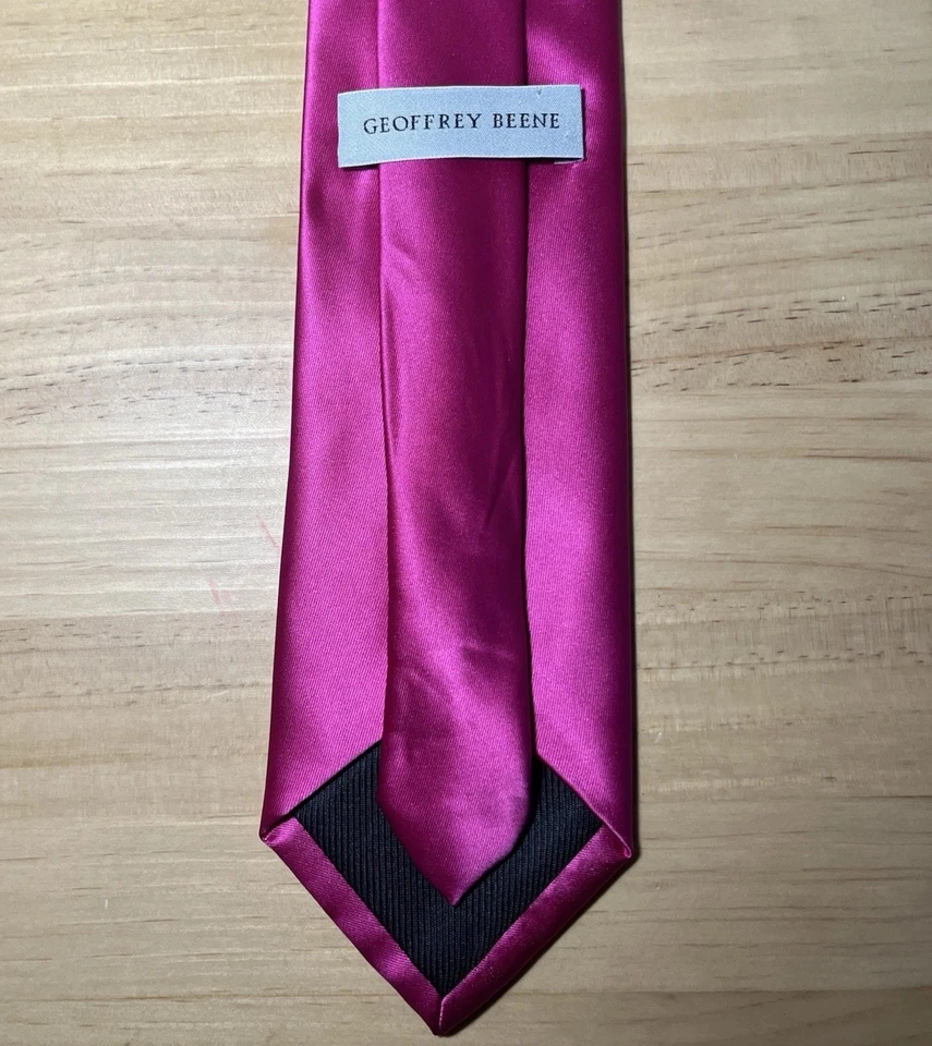 Gravata masculina Geoffrey Beene poliéster rosa quente sólida 58 x 3,25 - Imagem 2 de 4