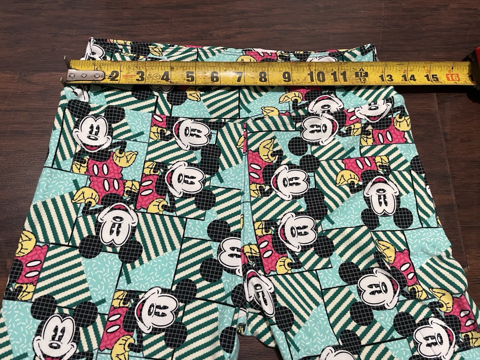 LuLaRoe Disney Mickey Mouse Patterned Leggings On… - image 7