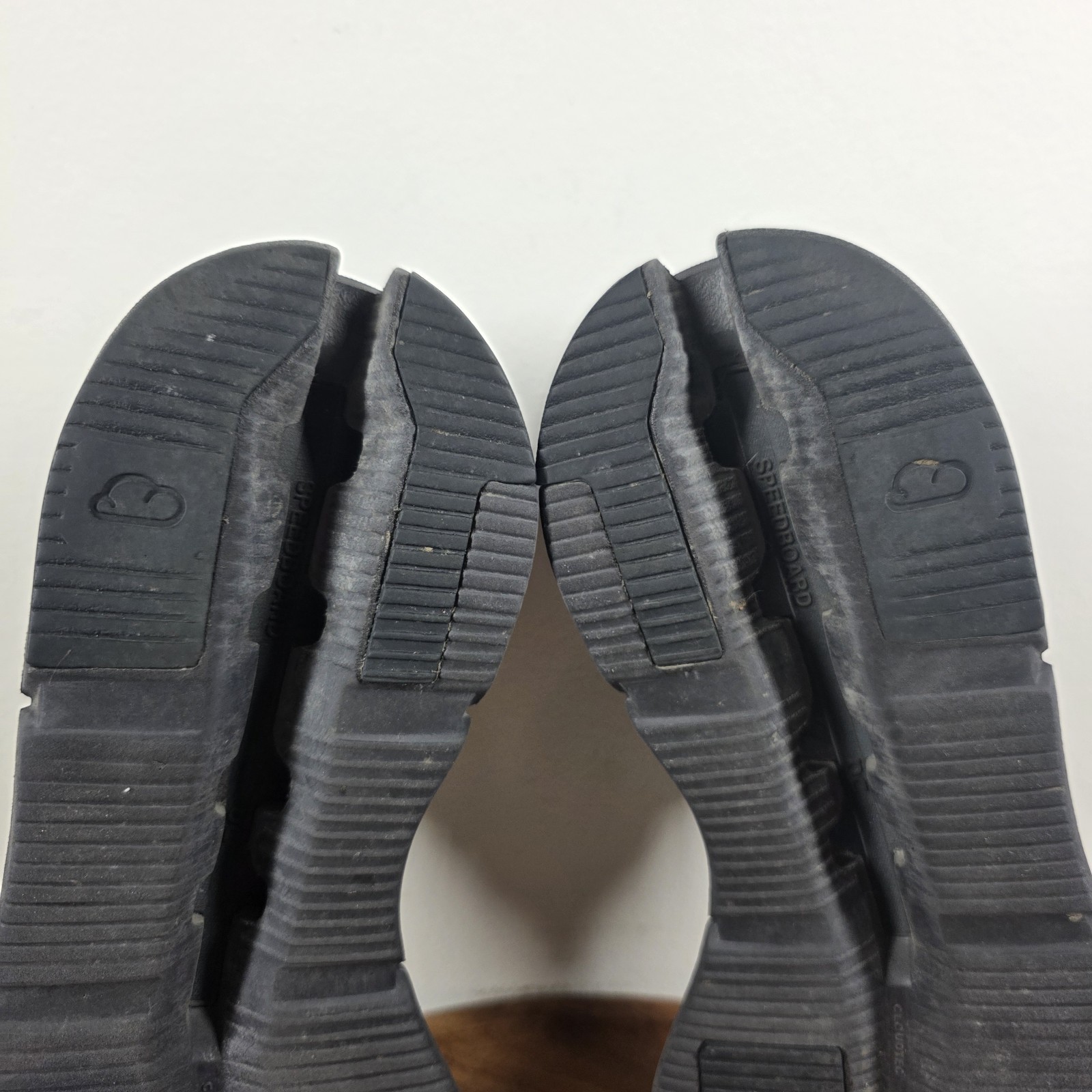 On Cloud Cloudnova Black Eclipse Mens Triple Blac… - image 8