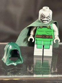 LEGO Dr. Doom Minifigure Marvel Super Heroes Green Cape  Plastic Fabric 76005