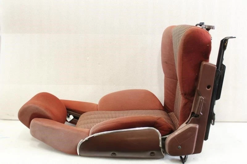 1982 1983 1984 1985 1986 TOYOTA SUPRA RIGHT PASSENGER FRONT SEAT RED CLOTH - Image 4 of 4