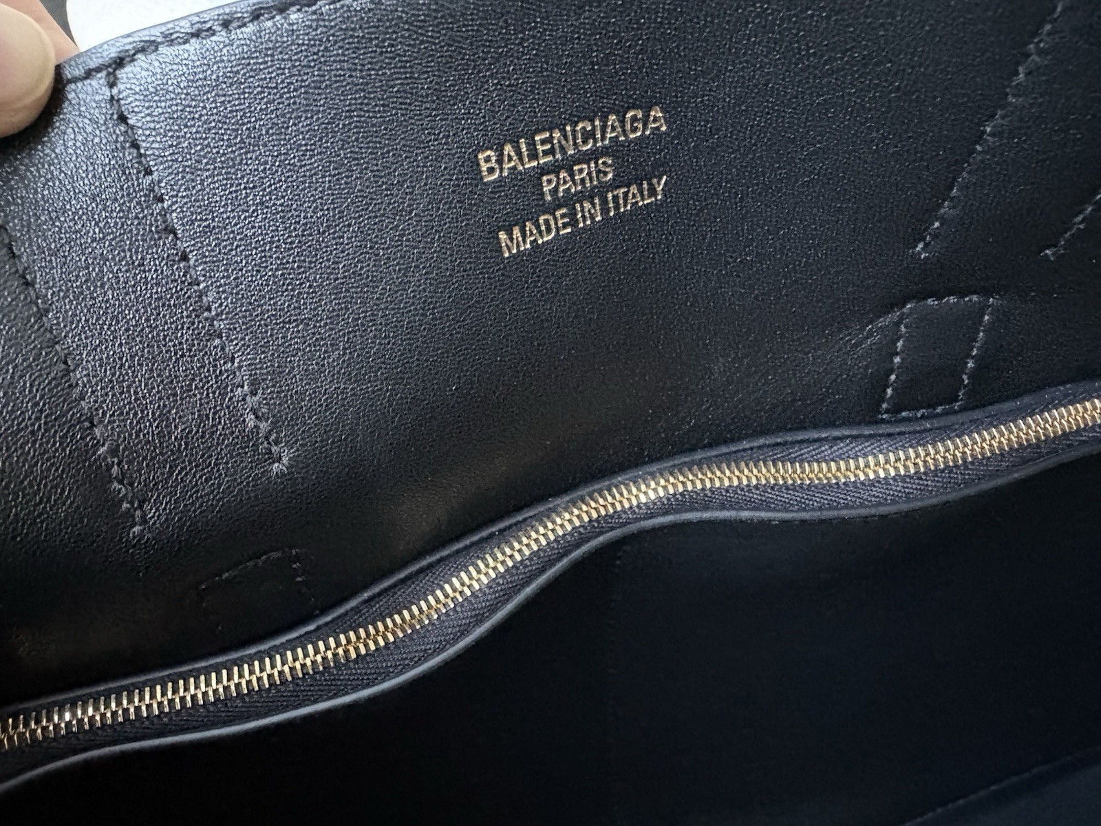 BALENCIAGA Women's Bel Air Medium Calfskin Leather Tote thumbnail 22