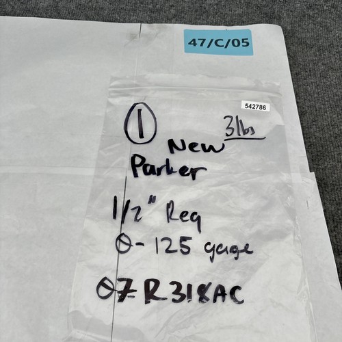 Parker 07R318AC Air Regulator 1/2" Npt 90 Cfm 250 Psi with 0 - 125 ps Gauge New - Picture 22 of 23