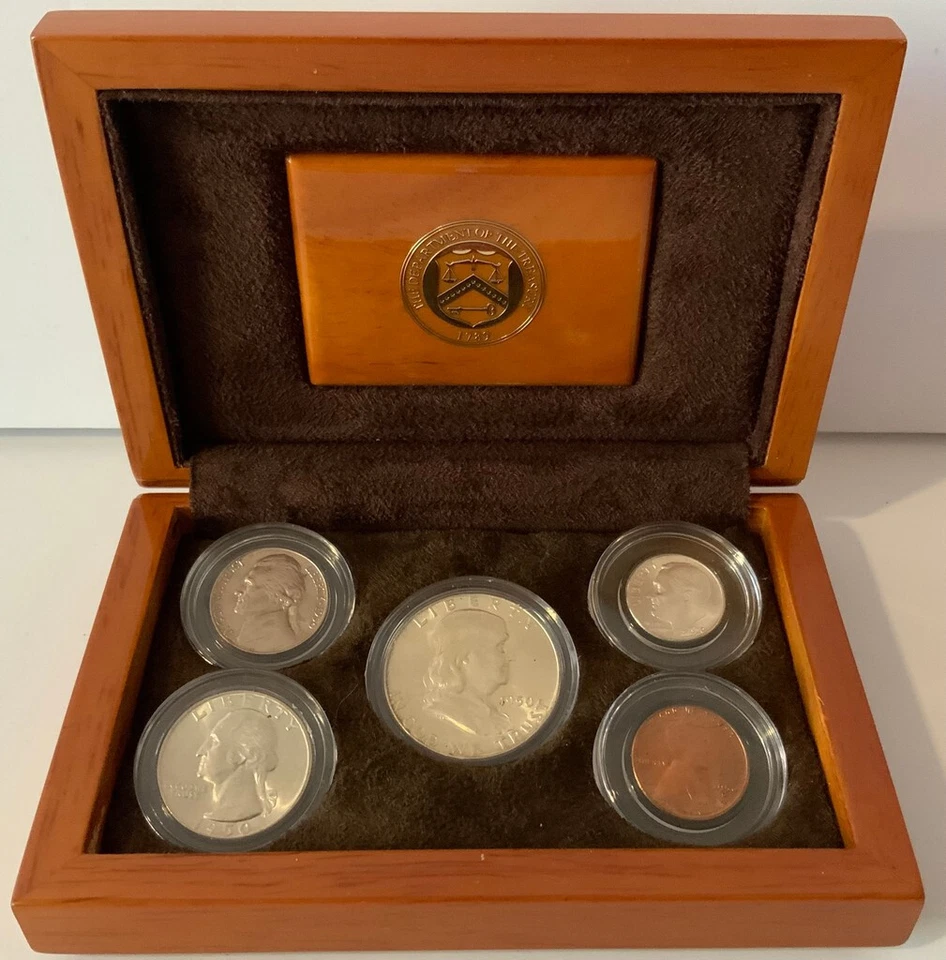 1951 UNCIRCULATED YEAR SET IN OFFICIAL U.S. MINT DISPLAY SILVER BIRTHYEAR COINS - Image 3 of 4