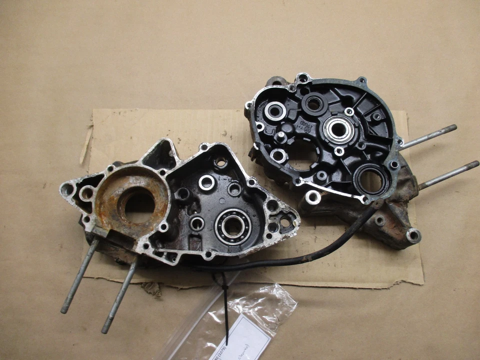 Motor Yamaha YZ60J 1980-1983 (1079) - estojos - Imagem 2 de 4