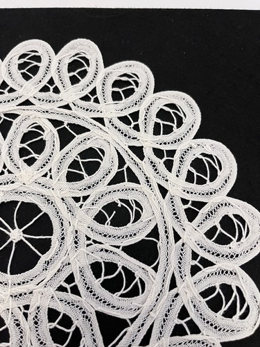 Lot Of 2 Doilies Round Crochet White Floral Table Decor 10" Dresser Dollies #2 - Picture 6 of 19