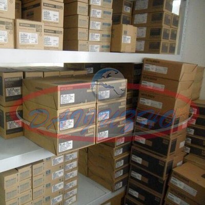 1PC NEW MITSUBISHI SERVO DRIVE MR-J4-500TM4