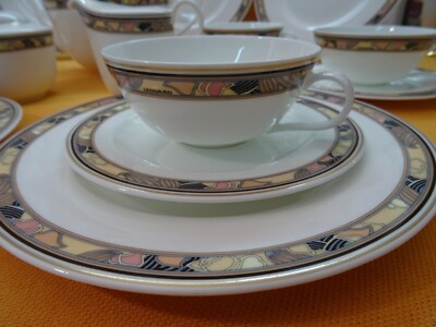 HUTSCHENREUTHERとLEONARDコラボプレートBENARES Hutschenreuther Bone China Leonard Paris BROCADE Teeservice für 6
