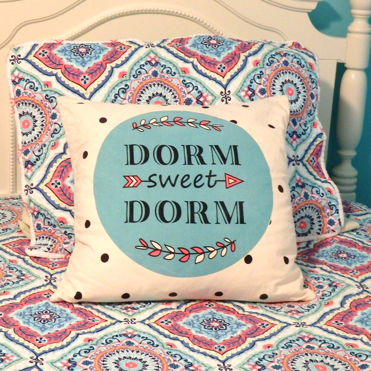 DORM SWEET DORM Twin/Twin XL Dorm Room Pink Blue Medallion 3Pc Teen Bedding  Set