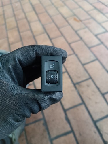 Original VW Passat 3B B5 Sitzheizungschalter Schalter rechts 3B0963564C