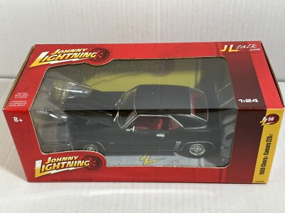 ジョニーライトニング　シボレー　カマロ　Z28　プラスチックモデル風　1/64 1/64 シボレー カマロ 1989 Chevy Camaro Z28 IROC-Z JOHNNY
