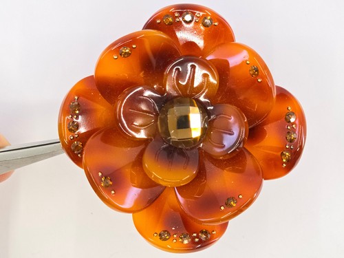 VTG RHINESTONE CRYSTAL JEWELED BROWN CELLULOID ACETATE CAMELLIA FLOWER BROOCH - Picture 15 of 16