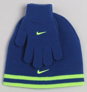 nike hat and gloves