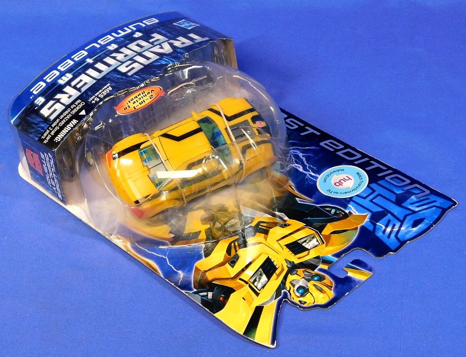 TRANSFORMERS PRIME FIRST EDITION DELUXE CLASS BUMBLEBEE HASBRO - Image 4 of 4