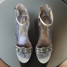 Wedding Party Formal White Woman  s Sandal Shoes By BETSEY JOHNSON SIZE 10 Shiny