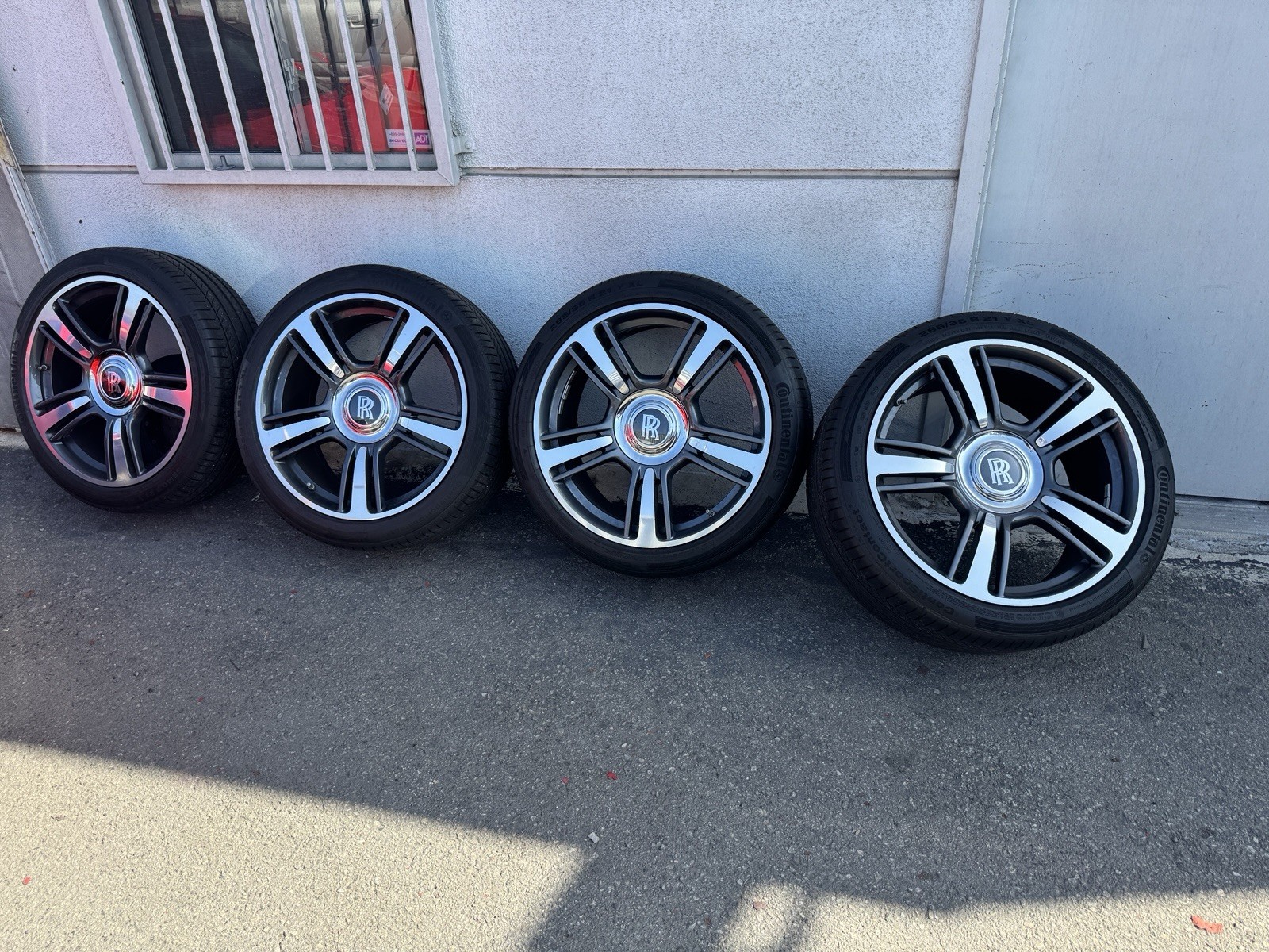 Rolls Royce Wraith/Ghost/Dawn/ Oem Wheels With Good Tires Included