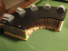 Thomas Wooden 2002 Tidmouth Sheds BROKEN FOR PARTS