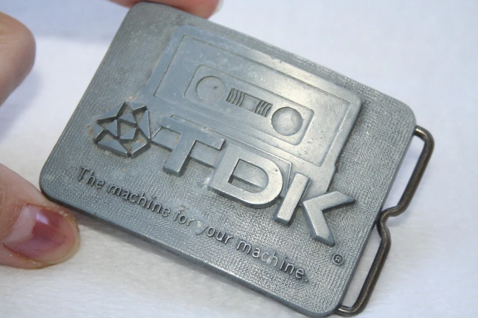 DE COLECCIÓN TDK CASSETTE HEBILLA DE CINTURÓN RAD HIP HOP DJ BOOMBOX BREAK DANCE VIEJA ESCUELA Foto 3 de 4