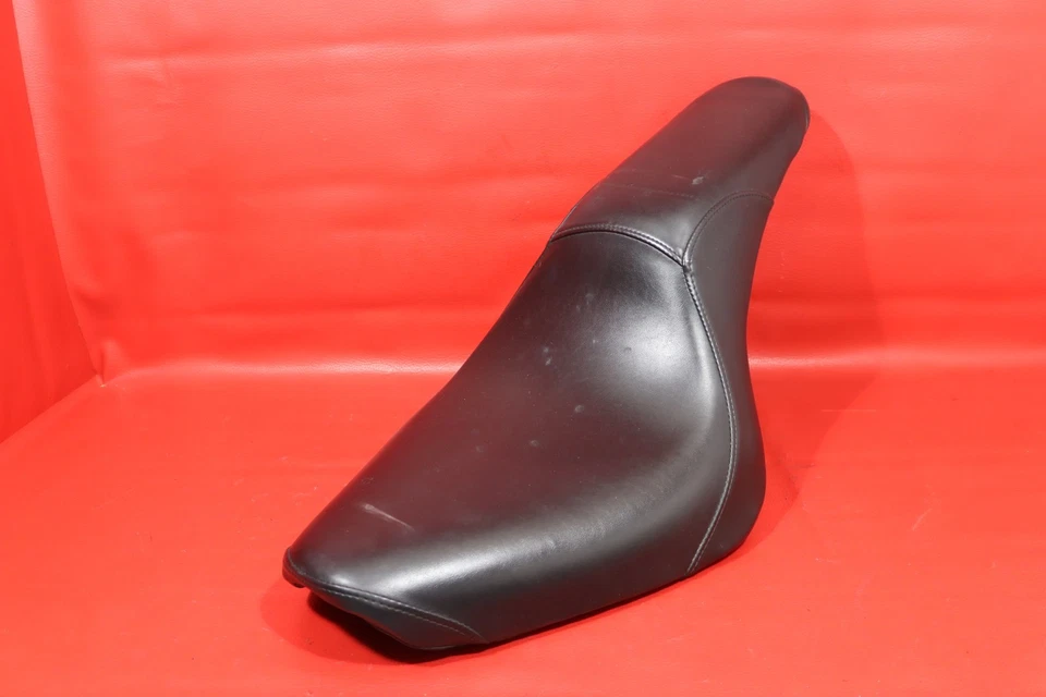 2003 HARLEY-DAVIDSON SOFTAIL СТАНДАРТНЫЙ ЮБИЛЕЙ EFI FXSTI OEM СИДЕНЬЕ БЕЗ РАЗРЫВОВ - Изображение 2 из 4