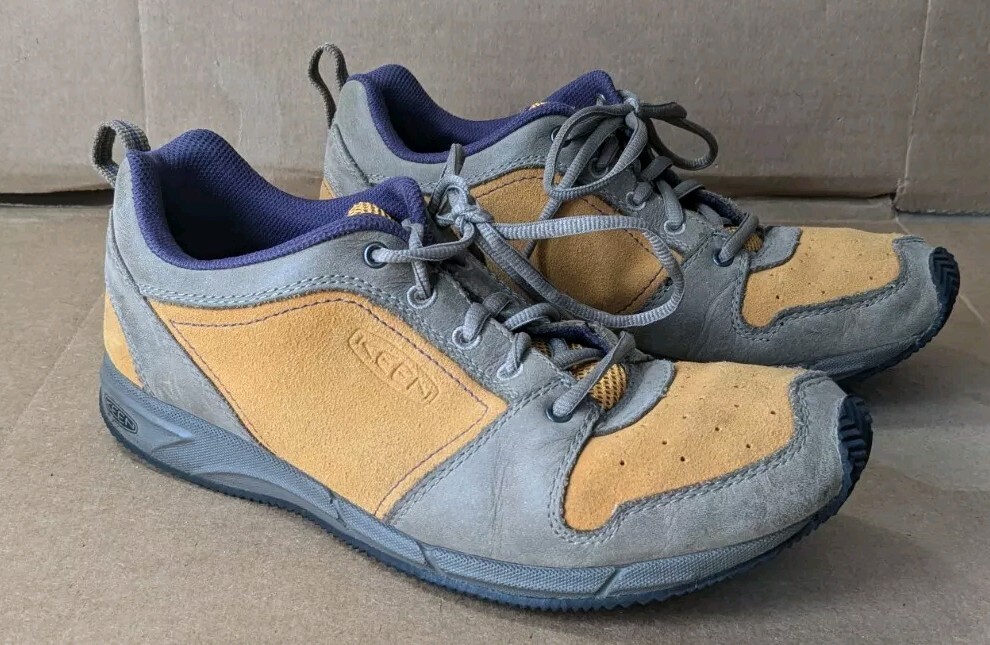 Sneaker da donna con lacci atletici Keen P Town taglia 9