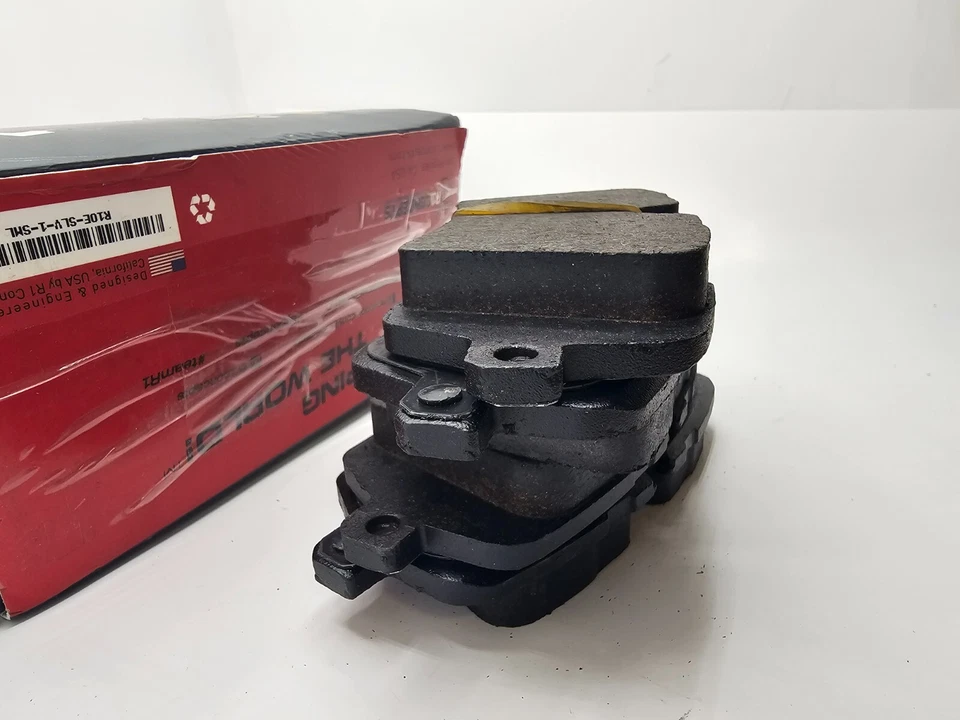 Pastilhas de freio R1 Concepts R10E-SLV-1-SML Optimum OEp Series para Volvo 740, 760, 780 - Imagem 3 de 4