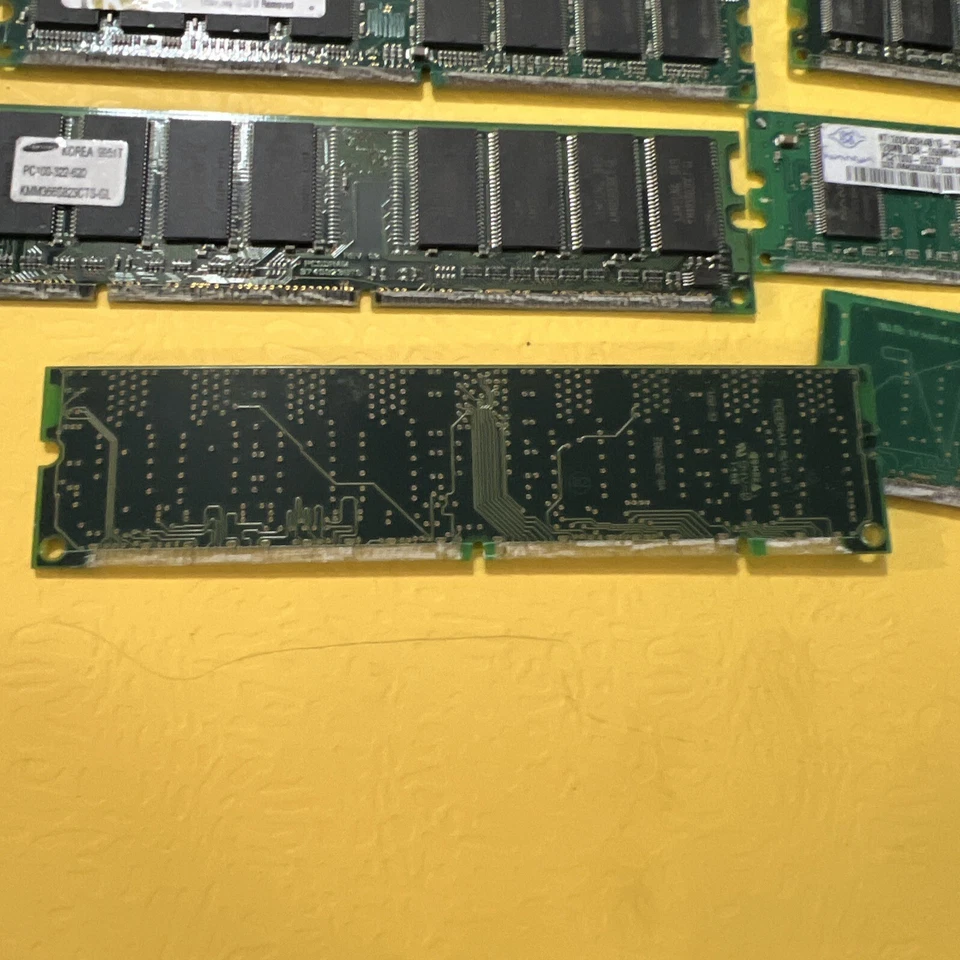 Lot Of 10 PC133 LOW DENSITY 512MB 64X8 512 MB PC 133 SDRAM Memory Not Tested - Image 4 of 4