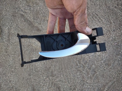 98-03 JAGUAR VANDEN PLAS OEM rear Right INTERIOR DOOR HANDLE Pull - Picture 7 of 17